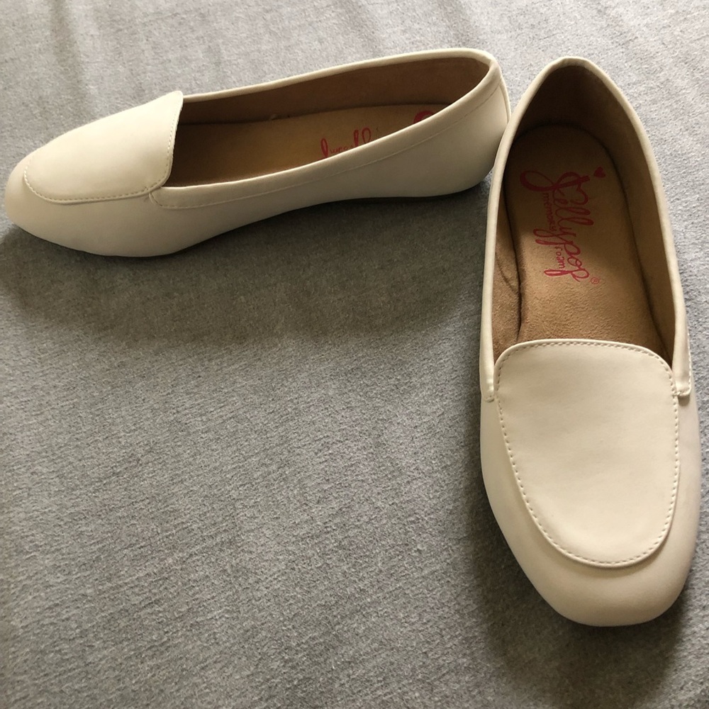 White women’s work shoes